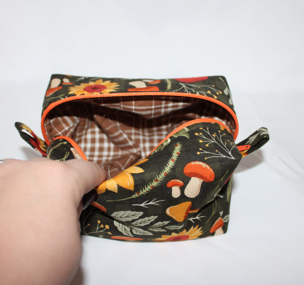Mushroom Meadow bag